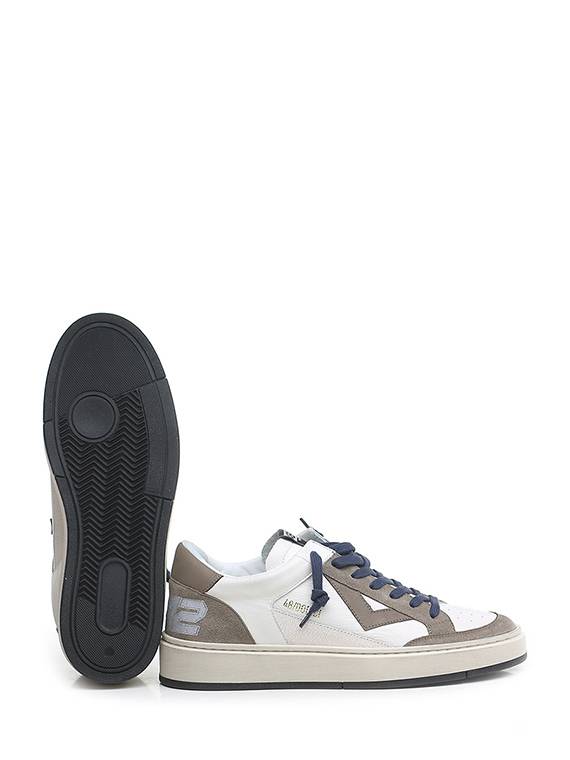 4B12 Sneaker Discount Store per i nuovi prodotti