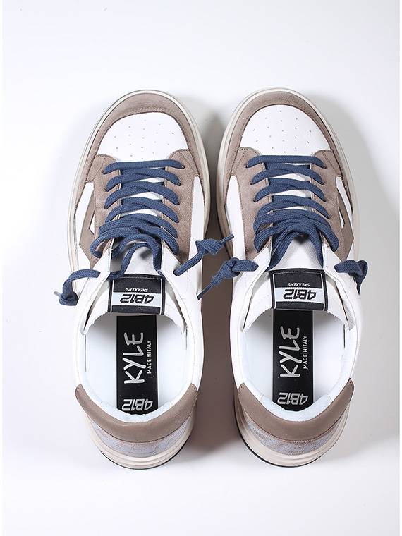 4B12 Sneaker Discount Store per i nuovi prodotti