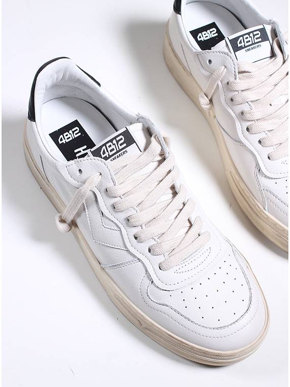 4B12 Sneaker 2025