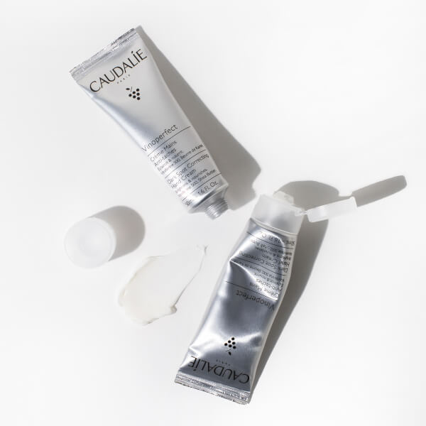 Caudalie Crema per le mani correttiva anti-macchie scure Caudalie Vinoperfect 50ml Sottocosto