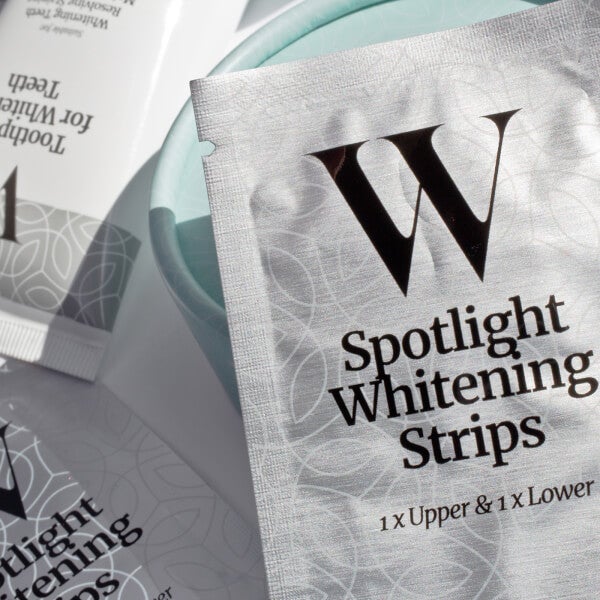 Spotlight Oral Care Spotlight Oral Care Teeth Whitening System Offerta settimanale
