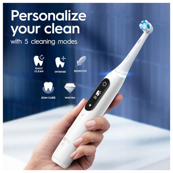 Oral B Oral B iO7 White Electric Toothbrush with Travel Case In vendita