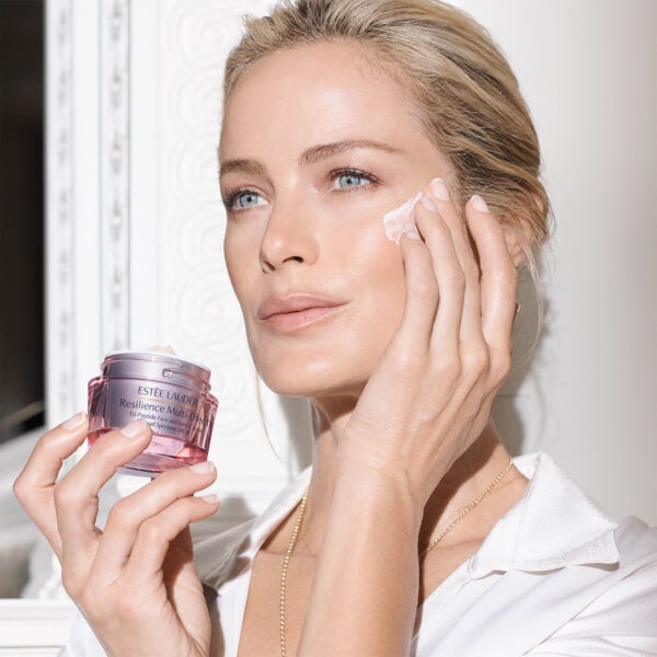 Estée Lauder Estée Lauder Resilience Multi-Effect Firming/Lifting SPF 15 crema ai 3 peptidi viso e collo - pelli normali/miste 50 ml Officina
