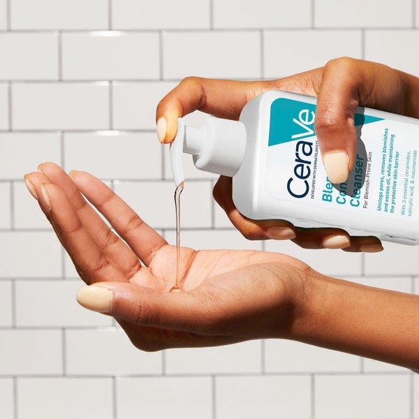 CeraVe CeraVe Blemish Control Detergente viso con acido salicilico al 2% e niacinamide per pelli con imperfezioni 236ml Offerta Giorno del Papà