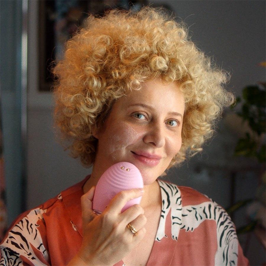 Foreo Spazzole di pulizia LUNA 4 Plus Dispositivo di pulizia termica del viso per pelli normali con NIR luce LED rossa e microcorrente Novità